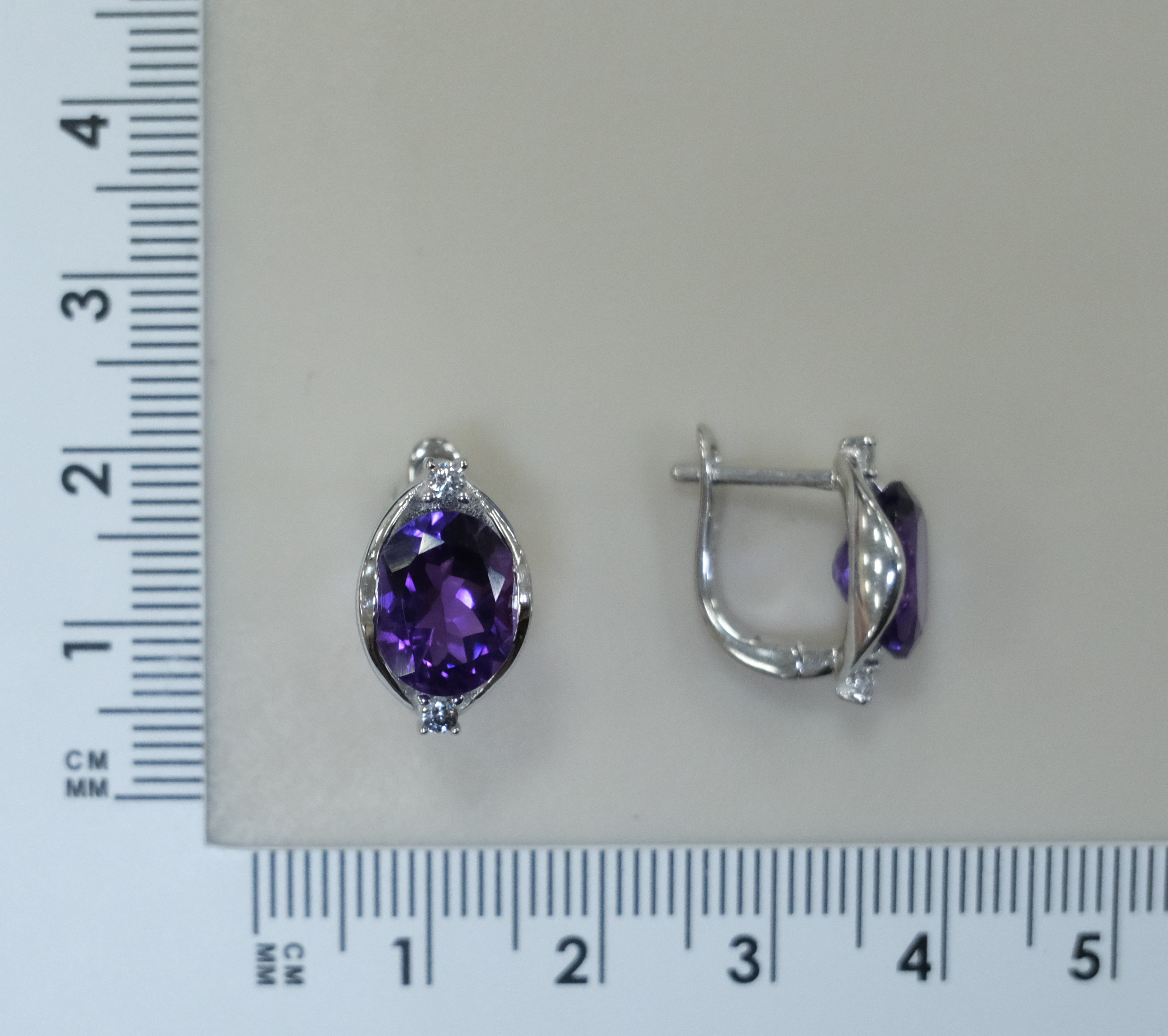 Серебряные серьги с аметистами
